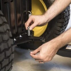 Agri-Fab 45-0101 340kg Utility Steel Tipping Trailer -Garden Tool Store 45 0101 lifestyle 4