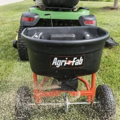 Agri-Fab AF45-0527 50kg Towed Broadcast Spreader 10 Agri-Fab AF45-0527 50kg Towed Broadcast Spreader -Garden Tool Store 45 0527 lifestyle spreading