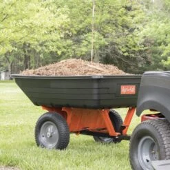 Agri-Fab 45-0533 10 Cubic Foot / 295kg Towed Poly Cart 21 Agri-Fab 45-0533 10 Cubic Foot / 295kg Towed Poly Cart -Garden Tool Store 45 0533 lifestyle 9
