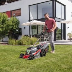 AL-KO 36V 512 Li VS-W Premium 4-in-1 Variable Speed Cordless Lawn Mower (with 2 X 5Ah Batteries & Fast Charger) -Garden Tool Store 512livsw lifestyle 2