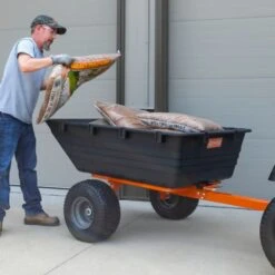 Agri-Fab 45-0579 453kg / 1000lb ATV Poly Swivel/Tipping Trailer -Garden Tool Store agri fab 45 0579 cart loading