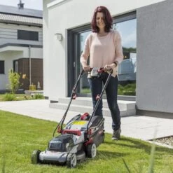 AL-KO 34.8 Li EasyFlex 20V Cordless Lawn Mower (with 2 X 2.5Ah Batteries & Charger) -Garden Tool Store al ko 34.8 li lifestyle 2