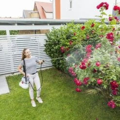 AL-KO EasyFlex SB 2035 20V Cordless Plant Sprayer (Bare Tool) -Garden Tool Store al ko ps2035 plant sprayer lifestyle 2