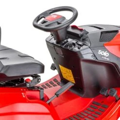 Solo By AL-KO T 22-105 HD V2 SD Premium Hydrostatic Rear Collect Lawn Tractor 19 Solo By AL-KO T 22-105 HD V2 SD Premium Hydrostatic Rear Collect Lawn Tractor -Garden Tool Store al ko t22 105 hd v2 sd lawn tractor cockpit