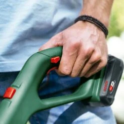 Bosch EasyGrassCut 18-230G 23cm 18V Cordless Grass Trimmer / Lawn Edger (with 2Ah Battery & Charger) -Garden Tool Store bosch boegc18 230g strimmer