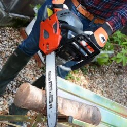 Cobra CS520-18 Petrol Chainsaw 52cc/18" -Garden Tool Store cobra cs520 18 chainsaw lifstyle 3