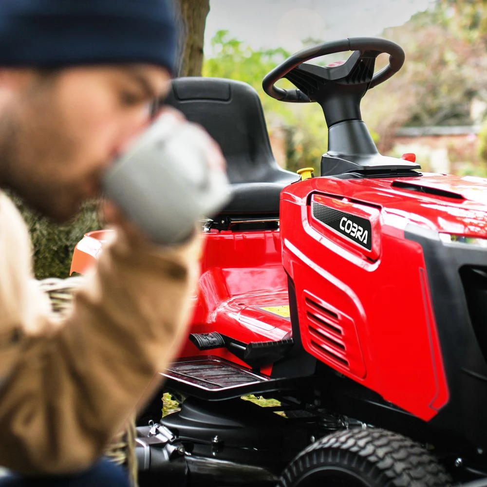 Cobra LT108HS2L 42" Hydrostatic Side Discharge Lawn Tractor 5 Cobra LT108HS2L 42" Hydrostatic Side Discharge Lawn Tractor - Image 3