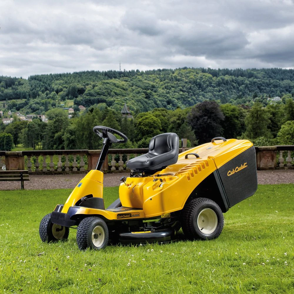 Cub Cadet LR1 MR76 Force Series 30"/76cm Direct Collect Transmatic Ride-On Mower 4 Cub Cadet LR1 MR76 Force Series 30"/76cm Direct Collect Transmatic Ride-On Mower - Image 2