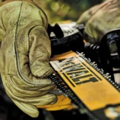 DeWalt DCM575X1-GB 54V XR FLEXVOLT 40cm Cordless Chainsaw (with 9Ah Battery & Fast Charger) -Garden Tool Store dewalt dcm575 bar and chain