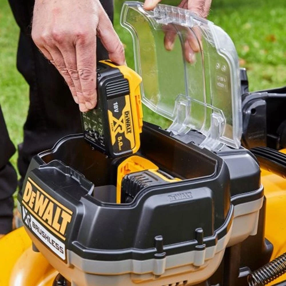 DeWalt DCMW564P2-GB 18V XR Push Cordless Lawn Mower (with 2 X 5Ah Batteries & Charger) 9 DeWalt DCMW564P2-GB 18V XR Push Cordless Lawn Mower (with 2 X 5Ah Batteries & Charger) - Image 7