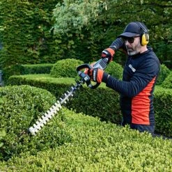 Echo DHC-2800R 56 EFORCE Cordless Hedge Trimmer (Bare Tool) -Garden Tool Store echo dhc 2200r hedge trimmer lifestyle 1