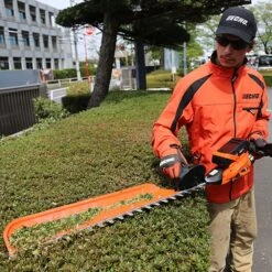 Echo DHCS-2800 Single-Sided 56 EFORCE Cordless Hedge Trimmer (Bare Tool) -Garden Tool Store echo dhcs 2800 hedge trimmer lifestyle