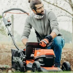 Echo DLM-310/46P Garden+ 40V Cordless Push Lawn Mower (Bare Tool) -Garden Tool Store echo dlm 310 46p lawnmower lifestyle 5 1