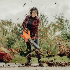 Echo DPB-310 Garden+ 40V Cordless Blower (Bare Tool) 9 Echo DPB-310 Garden+ 40V Cordless Blower (Bare Tool) -Garden Tool Store echo dpb 310 blower lifestyle 1