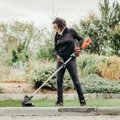 Echo DSRM-310L Garden+ 40V Cordless Grass Trimmer (Bare Tool) 21 Echo DSRM-310L Garden+ 40V Cordless Grass Trimmer (Bare Tool) -Garden Tool Store echo dsrm 310l garden plus 40v grass trimmer lifestyle 1