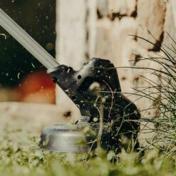 Echo DSRM-310L Garden+ 40V Cordless Grass Trimmer (Bare Tool) 19 Echo DSRM-310L Garden+ 40V Cordless Grass Trimmer (Bare Tool) -Garden Tool Store echo dsrm 310l garden plus 40v grass trimmer lifestyle 4