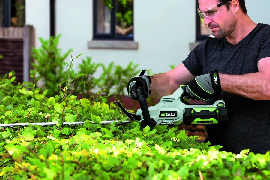 EGO Power+ HT2411E 60cm 56V Cordless Hedge Trimmer (with 2.5Ah Battery & Charger) (Bundle Builder) 11 EGO Power+ HT2411E 60cm 56V Cordless Hedge Trimmer (with 2.5Ah Battery & Charger) (Bundle Builder) - Image 9