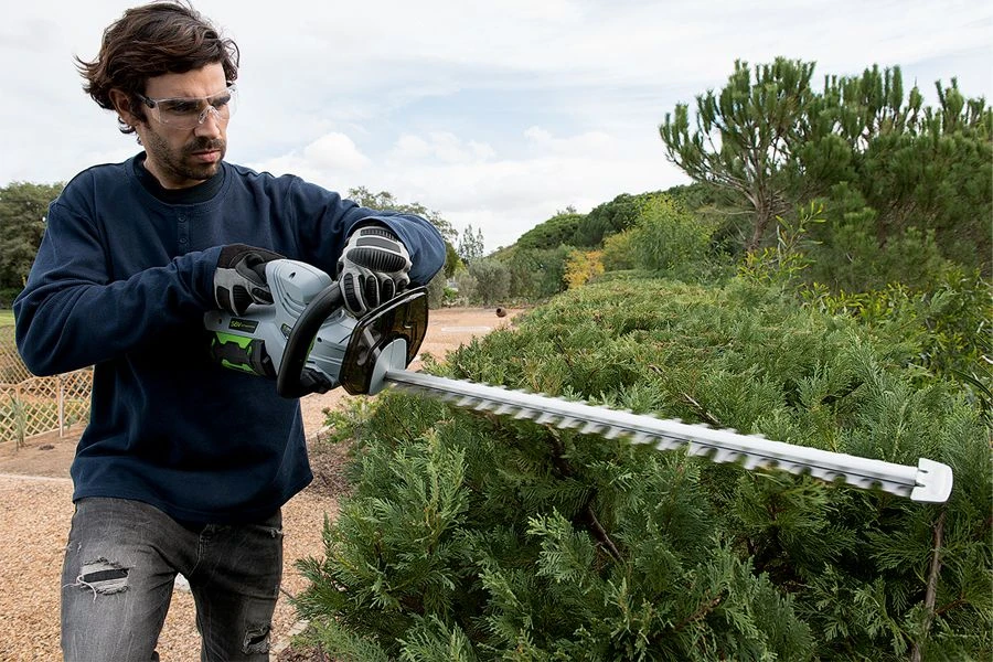 EGO Power+ HT6500E 65cm 56V Cordless Hedge Trimmer (Bare Tool) (Bundle Builder) 6 EGO Power+ HT6500E 65cm 56V Cordless Hedge Trimmer (Bare Tool) (Bundle Builder) - Image 4