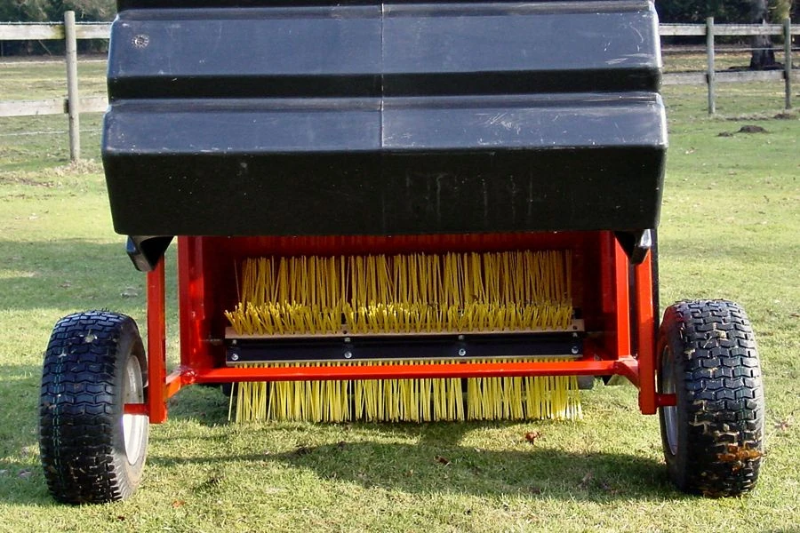 SCH Equestrian Powered Brush / Poo Picker 6 SCH Equestrian Powered Brush / Poo Picker - Image 4