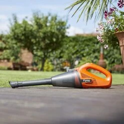Flymo SimpliVac Li Cordless Wet & Dry Garden Vacuum 19 Flymo SimpliVac Li Cordless Wet & Dry Garden Vacuum -Garden Tool Store flymo simplivac li cordless wet dry vacuum lifestyle