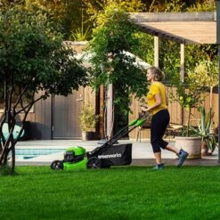 GreenWorks GD24X2LM46SP 4-in-1 46cm 48V Self-Propelled Cordless Lawn Mower (Bare Tool) -Garden Tool Store greenworks gd24x2lm46sp lawnmower lifestyle 1 1