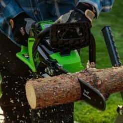 GreenWorks GD40CS15K2 35cm G-MAX 40V Cordless Chainsaw (with 2Ah Battery & 2A Charger) -Garden Tool Store greenworks gd40cs15 chainsaw lifestyle 1