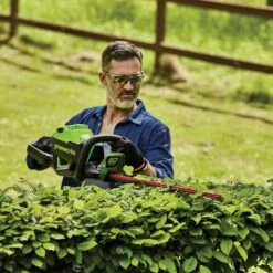 GreenWorks Pro GD60HT66 60V Cordless Hedge Trimmer (Bare Tool) -Garden Tool Store greenworks gd60ht66 hedge trimmer lifestyle 3 1