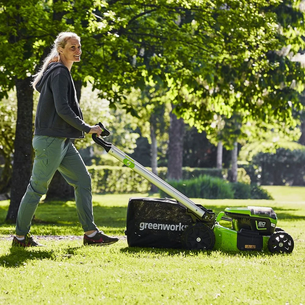 GreenWorks Pro GD60LM51SPK4 4-in-1 60V Variable Speed Self-Propelled Cordless Lawn Mower (with 4Ah Battery & 2A Charger) 11 GreenWorks Pro GD60LM51SPK4 4-in-1 60V Variable Speed Self-Propelled Cordless Lawn Mower (with 4Ah Battery & 2A Charger) - Image 9