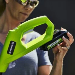 GreenWorks G24LT25K2 25cm 24V Cordless Grass Trimmer (with 2Ah Battery & 0.5A Economy Charger) (Bundle Builder) 12 GreenWorks G24LT25K2 25cm 24V Cordless Grass Trimmer (with 2Ah Battery & 0.5A Economy Charger) (Bundle Builder) -Garden Tool Store gwg24lt25 battery 1 1