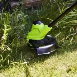 GreenWorks G24LT25 25cm 24V Cordless Grass Trimmer (Bare Tool) (Bundle Builder) -Garden Tool Store gwg24lt25 head 2