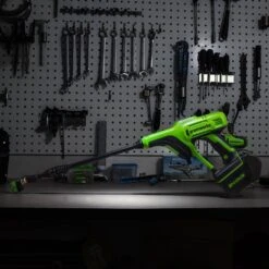 GreenWorks G24PWK4 24V Cordless Pressure Washer (with 4Ah Battery & Charger) -Garden Tool Store gwg24pw lifestyle dark 1