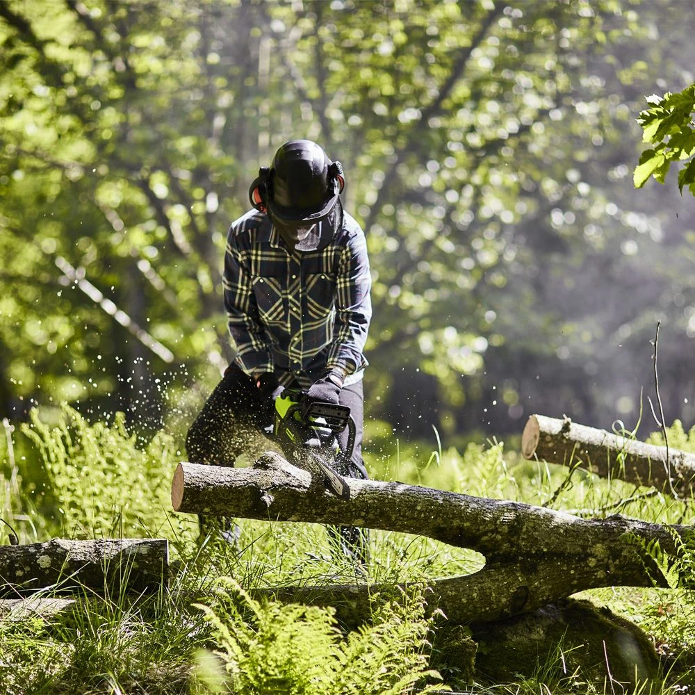 GreenWorks Pro GD60CS40K4 60V Cordless Chainsaw (with 4Ah Battery & 2A Charger) (Bundle Builder) 9 GreenWorks Pro GD60CS40K4 60V Cordless Chainsaw (with 4Ah Battery & 2A Charger) (Bundle Builder) - Image 7