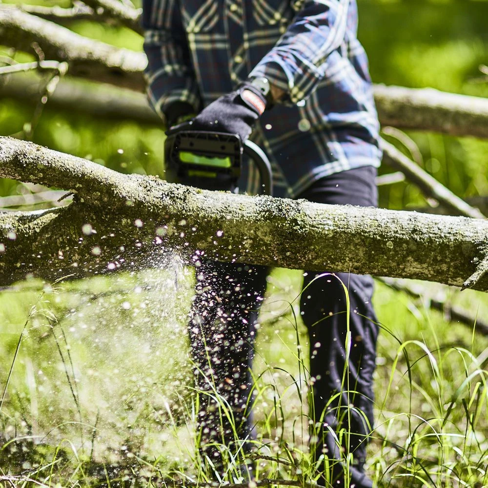 GreenWorks Pro GD60CS40K4 60V Cordless Chainsaw (with 4Ah Battery & 2A Charger) (Bundle Builder) 10 GreenWorks Pro GD60CS40K4 60V Cordless Chainsaw (with 4Ah Battery & 2A Charger) (Bundle Builder) - Image 8