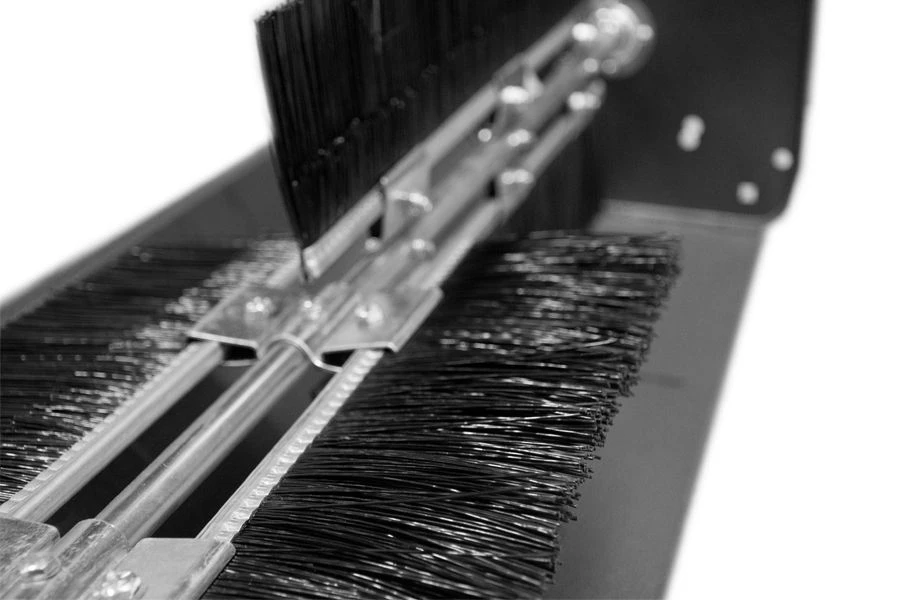 The Handy THTLS38 38" Towed Sweeper 4 The Handy THTLS38 38" Towed Sweeper - Image 2