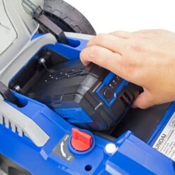 Hyundai HYM40Li330P 40V Push Cordless Lawn Mower With Rear Roller (with 2.5Ah Battery & Charger) 21 Hyundai HYM40Li330P 40V Push Cordless Lawn Mower With Rear Roller (with 2.5Ah Battery & Charger) -Garden Tool Store hym40li330p insert battery 1