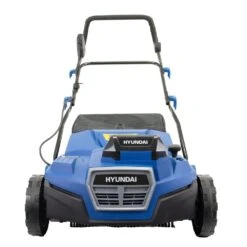 Hyundai HY2197 2 X 20V MAX (40V) Cordless Artificial Grass Sweeper (with 2 X 4Ah Batteries & Twin Charger) -Garden Tool Store hyundai hy2197 sweeper front