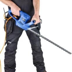 Hyundai HYHT550E Electric Hedge Trimmer -Garden Tool Store hyundai hyht550e hedge trimmer held
