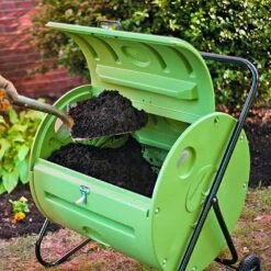 Mantis Back Porch ComposTumbler Compost Bin -Garden Tool Store mantis back porch compostumbler lifestyle dig