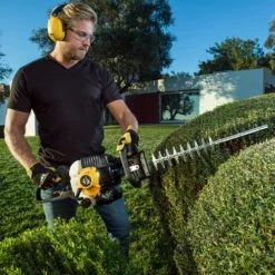 McCulloch HT 5622 Petrol Hedge Trimmer -Garden Tool Store mcculloch ht5622 hedge trimmer lifestyle 2
