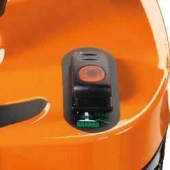 Oleo-Mac Mistral 72/12,5 K H Hydrostatic Rear Collect Ride-On Mower -Garden Tool Store mistral 72 12 5kh start