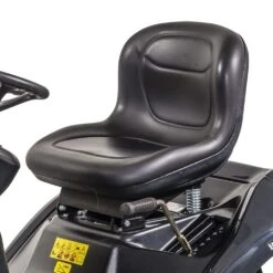 Oleo-Mac OM 107 L/24 KH 107cm Hydrostatic Side Discharge Lawn Tractor 14 Oleo-Mac OM 107 L/24 KH 107cm Hydrostatic Side Discharge Lawn Tractor -Garden Tool Store om107 24kh seat