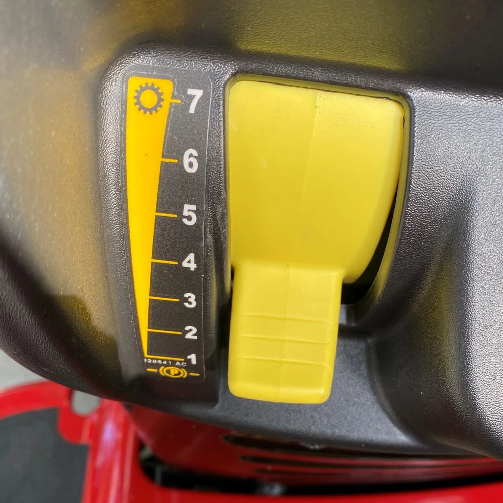 MTD Lawnflite Smart RN145 41" Direct Collect Transmatic Lawn Tractor 5 MTD Lawnflite Smart RN145 41" Direct Collect Transmatic Lawn Tractor - Image 3