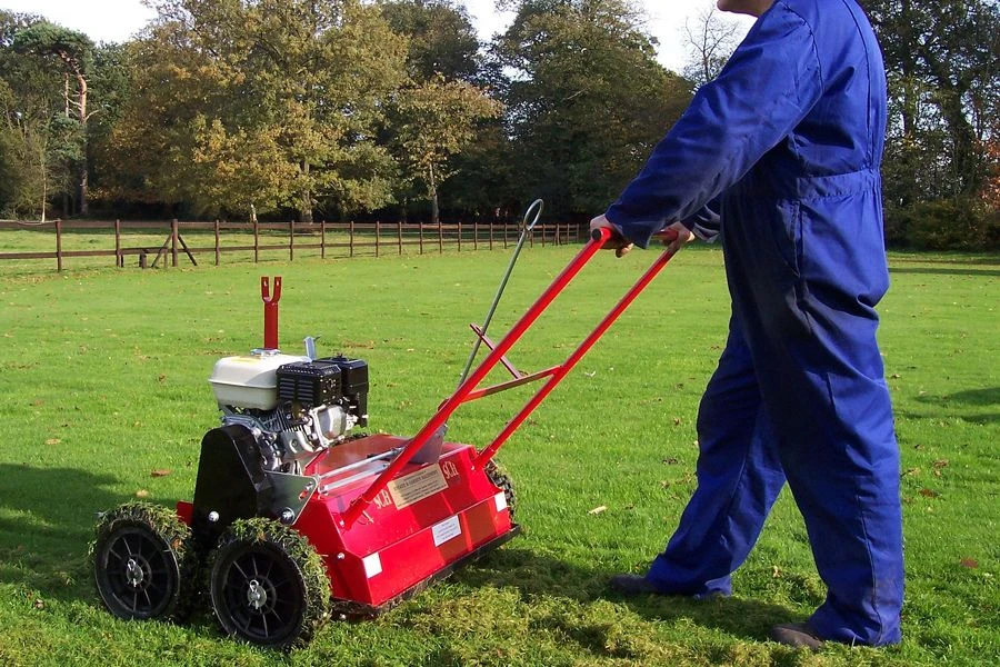 SCH RR3 Towed/Push Lawn Scarifier 4 SCH RR3 Towed/Push Lawn Scarifier - Image 2