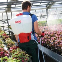 Solo 417 18 Litre Battery-Operated Backpack Sprayer -Garden Tool Store solo 417 sprayer lifestyle
