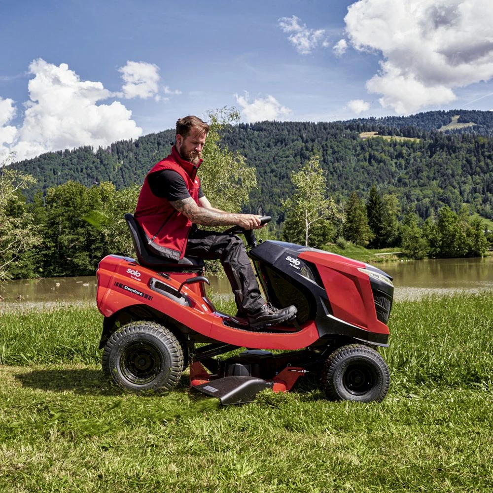 Solo By AL-KO T 18-111 HDS-A V2 Comfort 111cm/43.5" Hydrostatic Side Discharge / Mulching Lawn Tractor 10 Solo By AL-KO T 18-111 HDS-A V2 Comfort 111cm/43.5" Hydrostatic Side Discharge / Mulching Lawn Tractor - Image 8