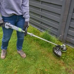 EGO Power+ ST1400E-ST 35cm Split Shaft 56V Cordless Grass Trimmer (Bare Tool) 19 EGO Power+ ST1400E-ST 35cm Split Shaft 56V Cordless Grass Trimmer (Bare Tool) -Garden Tool Store st1400e st lifestyle 13