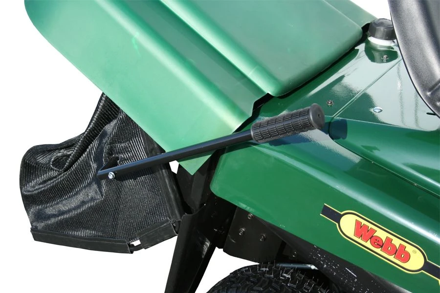 Webb 12530 77cm (30") Rear Collect Hydrostatic Ride-On Lawn Mower 6 Webb 12530 77cm (30") Rear Collect Hydrostatic Ride-On Lawn Mower - Image 4