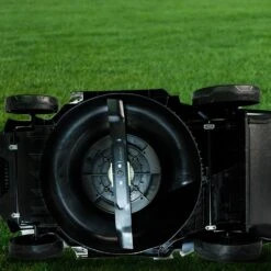 Webb Eco WEV20X2LM43B4X 40V (20V+20V) Push Cordless Lawn Mower (with 2 X 4Ah Batteries & Twin Charger) -Garden Tool Store webb eco wev20x2lm43b4x 20v lawnmower lifestyle blade