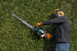 Webb HC600 60cm Petrol Hedge Trimmer -Garden Tool Store webb hc600 hedge trimmer lifestyle face