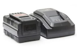 Webb RR17LIP Supreme 40V 3-in-1 Push Rear Roller Cordless Lawn Mower (with 4Ah Battery & Charger) 12 Webb RR17LIP Supreme 40V 3-in-1 Push Rear Roller Cordless Lawn Mower (with 4Ah Battery & Charger) -Garden Tool Store webb werr17lip lawnmower 3 2